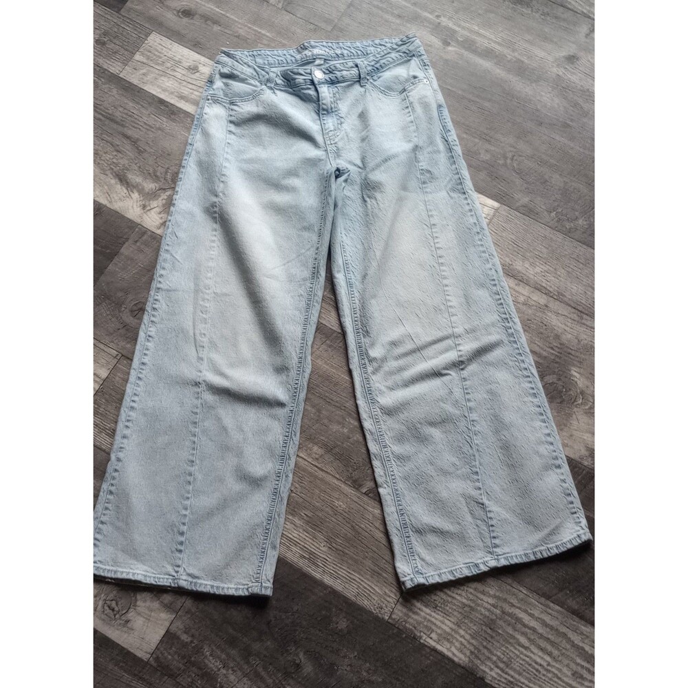 No Boundaries Women's 10 Light Blue Wide Leg Jeans With Front Vertical Seam